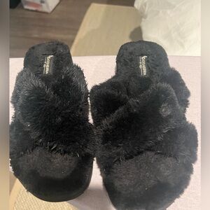 Koolaburra by UGG slippers